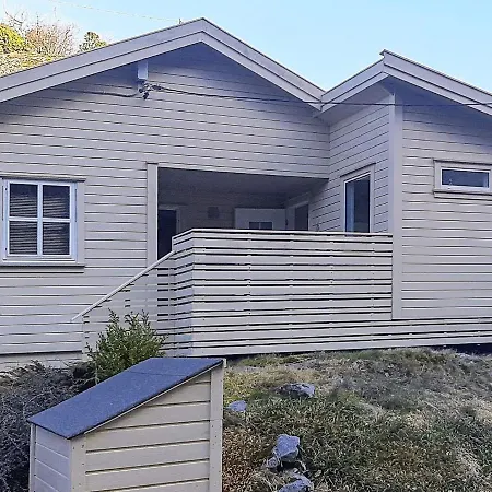 Semesterbostad 8 Person In Lyngdal-by Traum *