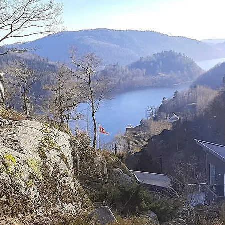 8 Person In Lyngdal-by Traum Lyngdal